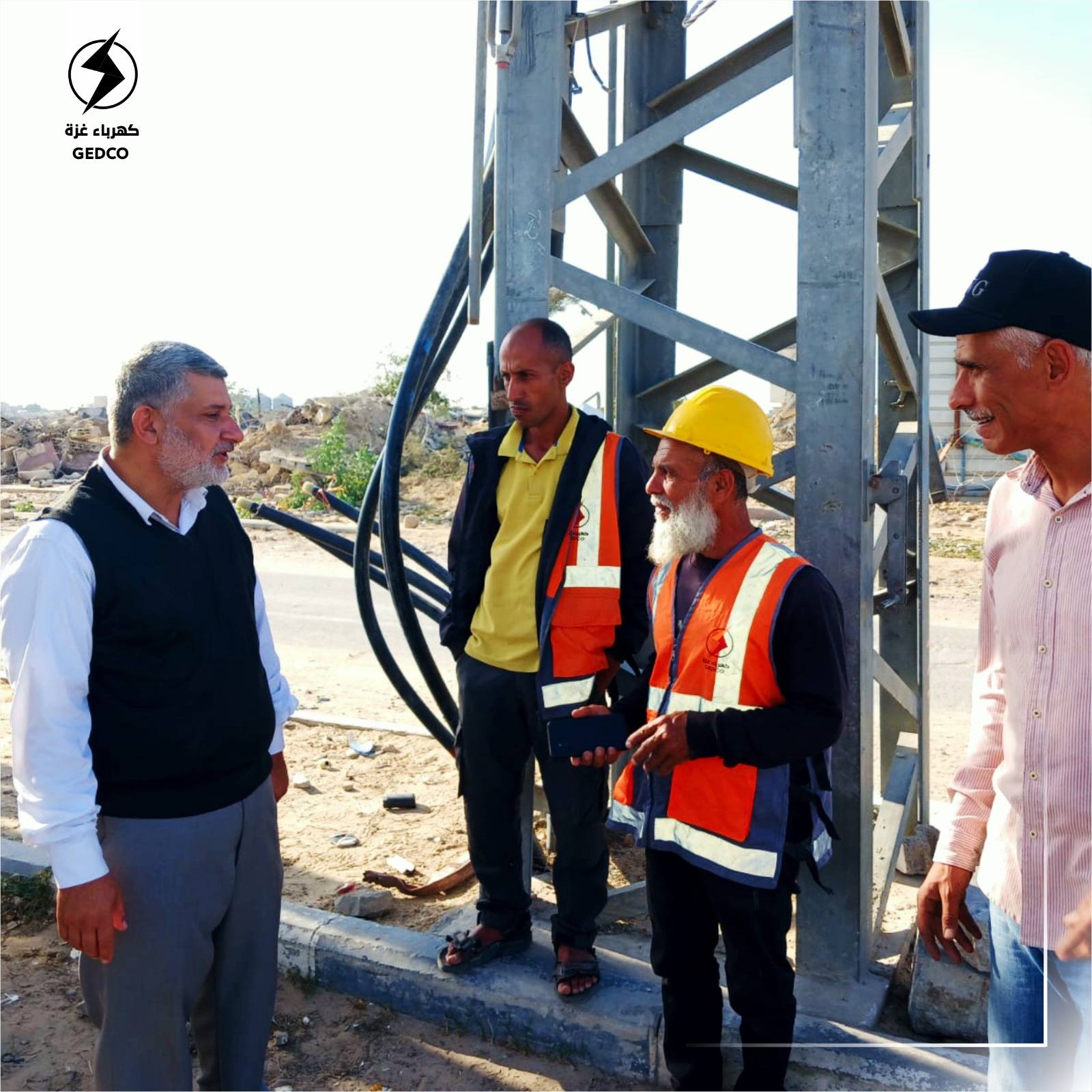 طواقم كهرباء غزة تواصل جهود صيانة وفحص شبكات الجهد المتوسط في خانيونس