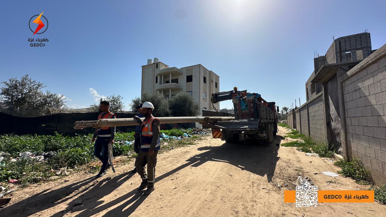 كهرباء غزة تساند “مطبخ الحياة” في دير البلح نفّذت طواقم شركة توزيع كهرباء غزة تمديد شبكة كهربائية لصالح “مطبخ الحياة”،